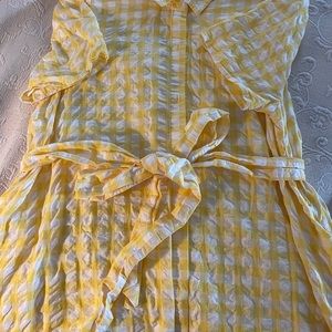 Fun dress- yellow, white, full skirt, pockets
